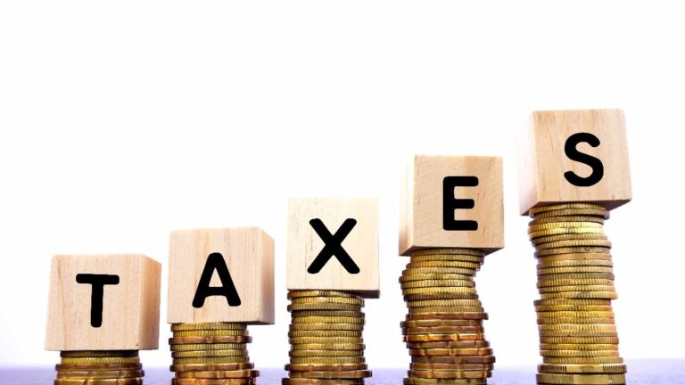 5 tax saving tips for young professionals in 2025